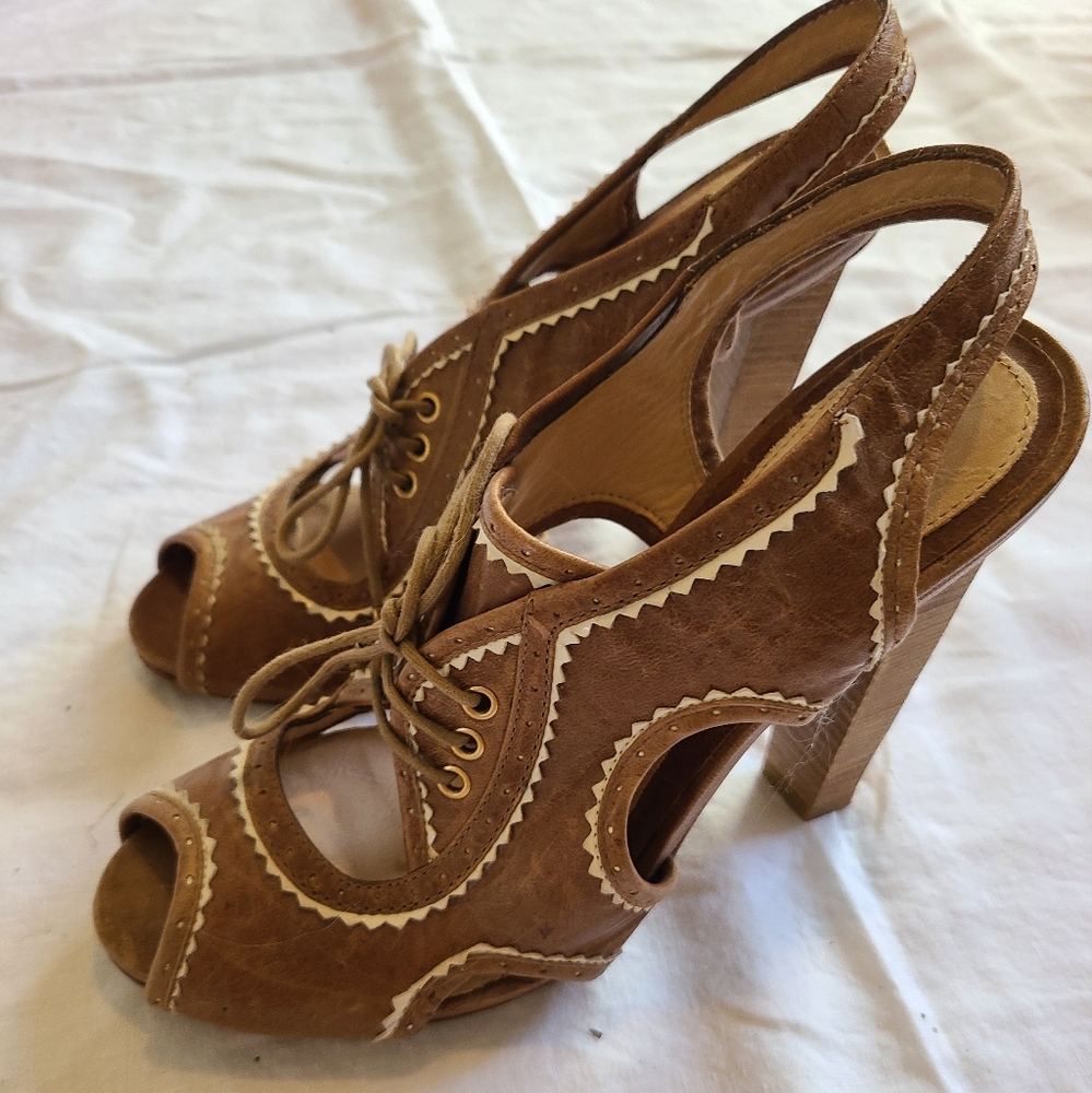 Lamb taupe beige sandals 8.5